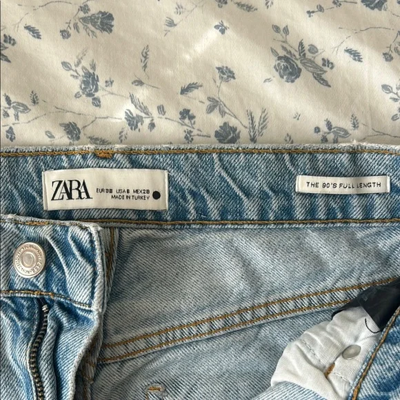 Light Wash Denim Jeans - Picture 2 of 4